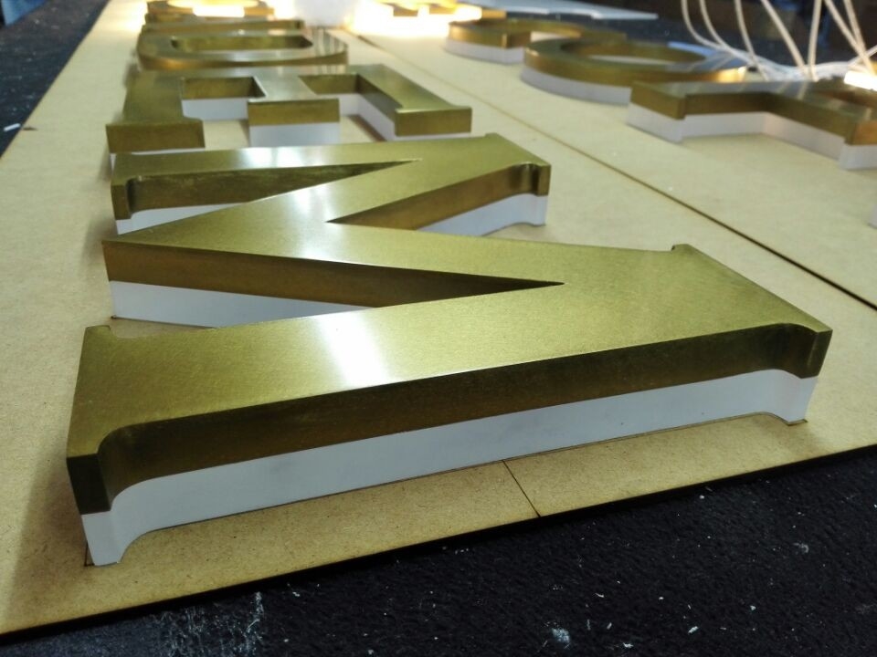 Reverse Lit Halo Illuminated Channel Letters 36mm 50000 hours Lifetime