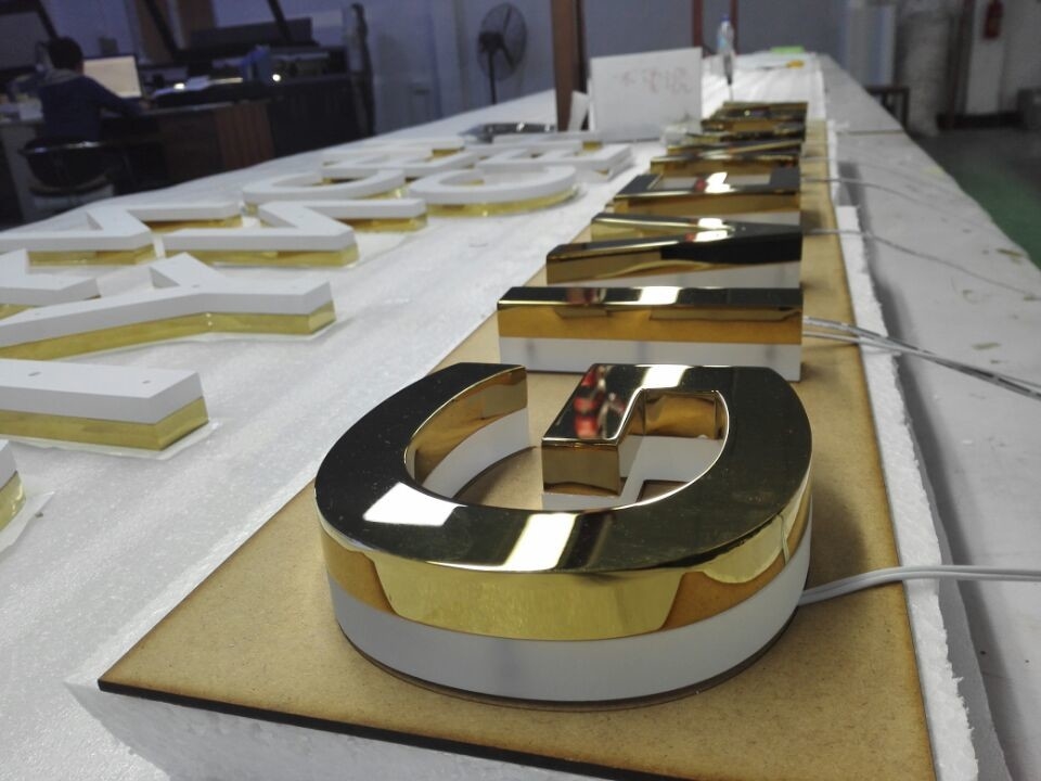 3D Custom Acrylic Lighted Channel Letter Signs 12000K For Bus Station Public Building