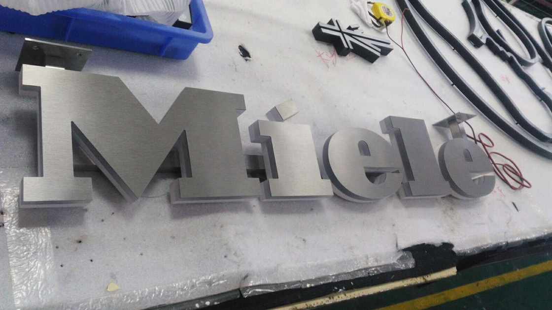 Acrylic Backlit Channel Letter Signs 8000K 33mm For Construction