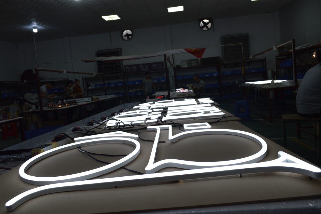 Mall Hanging Neon Channel Letter Signs 26mm Depth 50000 hours Lifetime