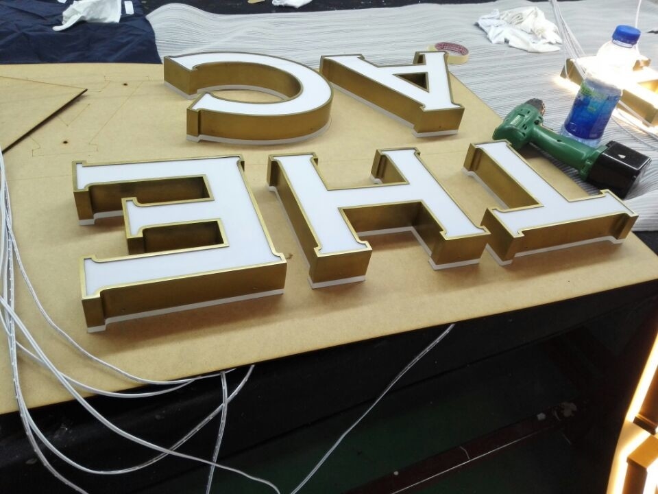Custom 3D LED Letter Signs Aluminum / Acrylic Material 50000 Hours Lifetime