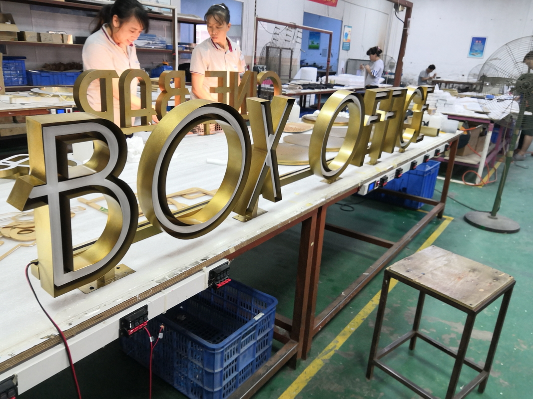 Pantone / RAL Front Lit Channel Letter Sign 12mm 50000 Hours Lifetime
