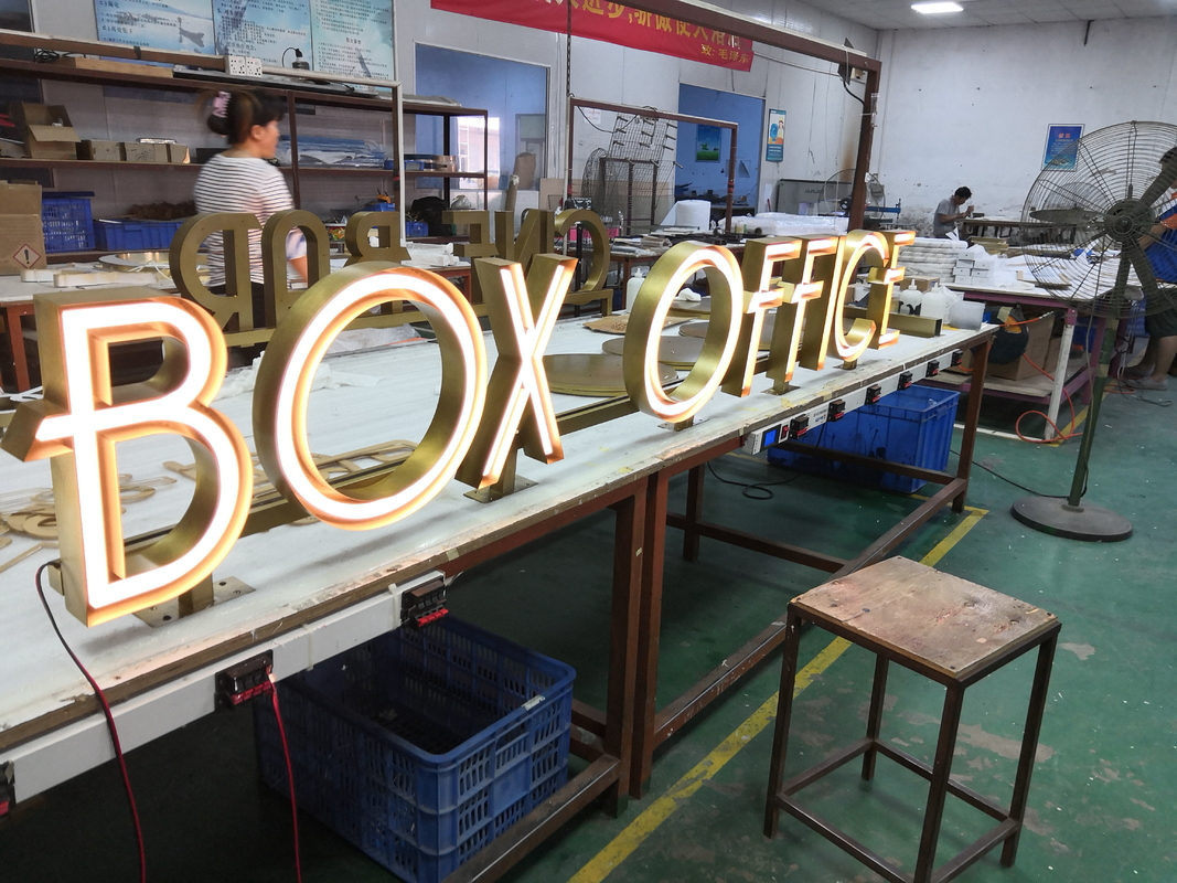Pantone / RAL Front Lit Channel Letter Sign 12mm 50000 Hours Lifetime