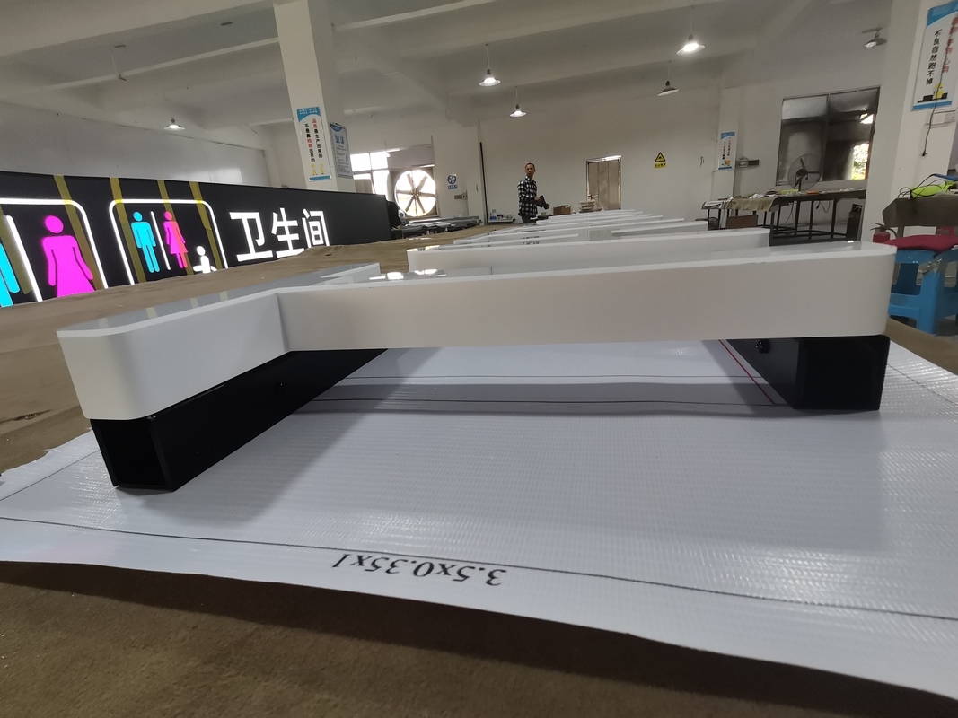 Buildings / Shops Illuminated Acrylic Letters Signs IP65
