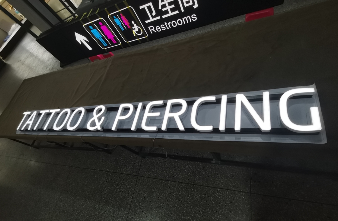Buildings / Shops Illuminated Acrylic Letters Signs IP65