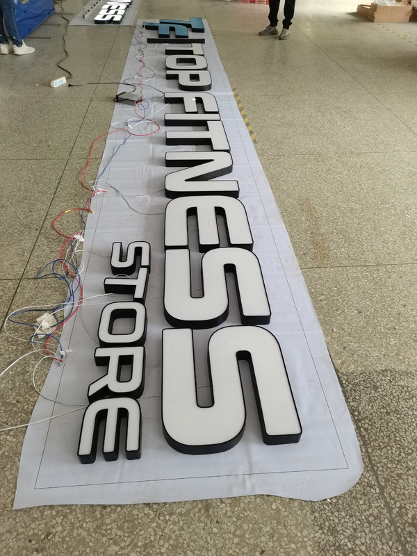 TUV RoHS 3D Gold Letters , Outside Building Illuminated Acrylic Letters
