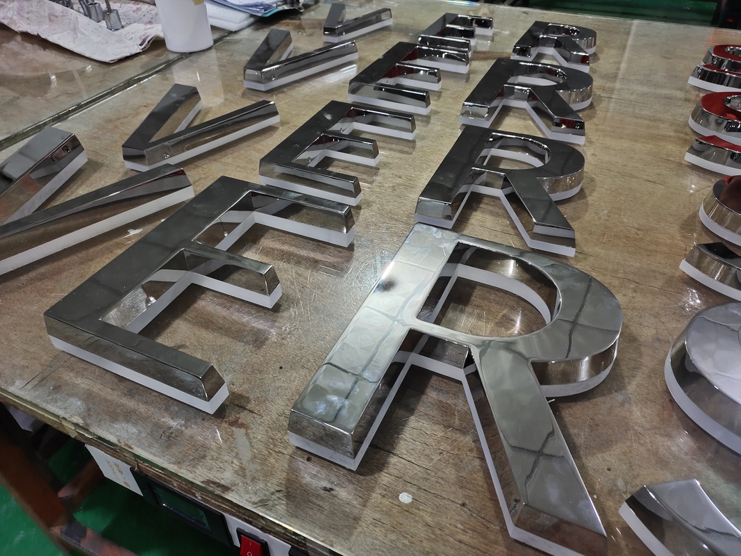 3D Acrylic LED Edge Lit Signs Brass / Chromed Wall Mounted